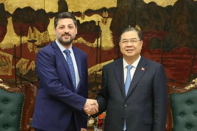 Phó Thủ tướng Thường trực Chính phủ Phạm Gia Túc tiếp Giám đốc điều hành WEF Maroun Kairouz