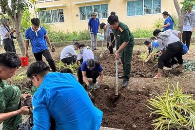 Góp sức xây dựng vùng biên giới
