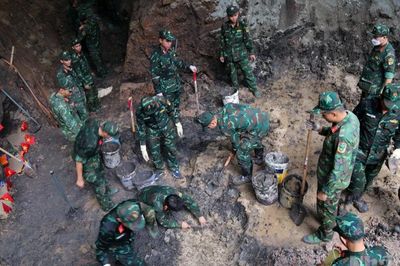 [Ảnh] Quy tập hai hài cốt liệt sĩ tại Công viên Lê Thị Riêng