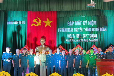 Trung đoàn Ra-đa 292 gặp mặt kỷ niệm 65 năm Ngày truyền thống