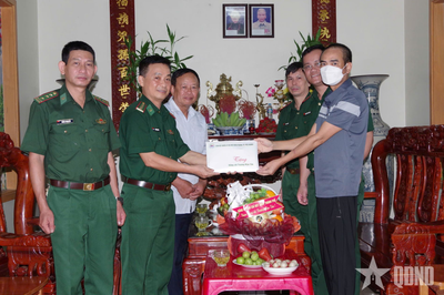 Bộ đội Biên phòng TP Hải Phòng trao gần 220 triệu đồng hỗ trợ quân nhân có hoàn cảnh khó khăn