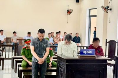 Đạo chích lẫn gian thương cùng lãnh án