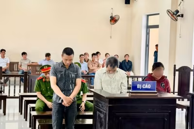 Đạo chích lẫn gian thương cùng lãnh án