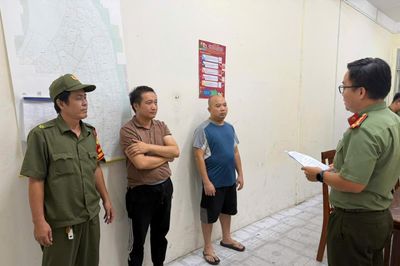Công an TP Đà Nẵng vừa khởi tố vụ án, khởi tố bị can đối với 02 đối tượng chủ mưu, cầm đầu đường dây lừa đảo đầu tư tiền ảo theo mô hình đa cấp với...