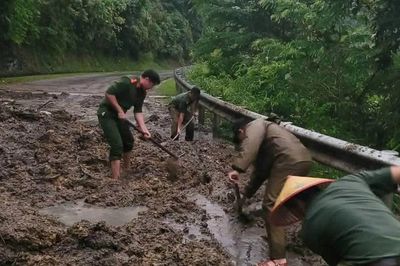 Mưa lớn gây sạt lở nhiều nơi ở miền núi phía Bắc