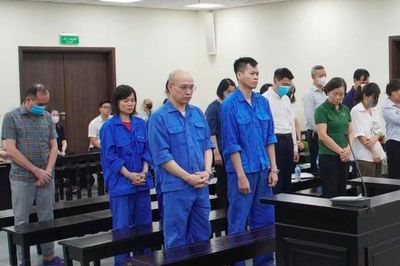 Nhóm cựu cán bộ Sở Y tế Hà Nội khai gì về các khoản tiền nhận của 686 cơ sở y, dược?
