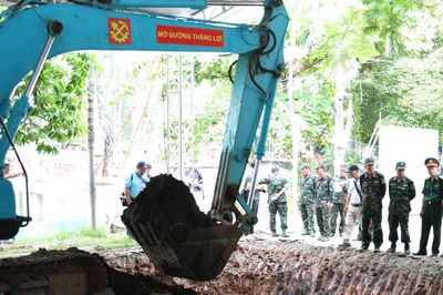 Phát hiện thêm 5 bộ hài cốt liệt sĩ và 2 bộ di vật tại Công viên Lê Thị Riêng