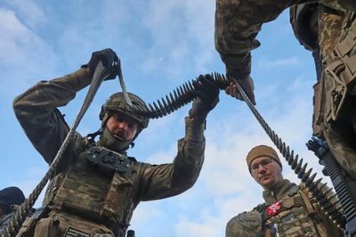 Ukraine trả bao nhiêu để giữ chân ngoại binh ở tiền tuyến?
