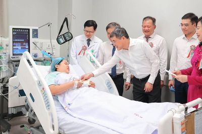 Thủ tướng: Xây dựng hệ sinh thái y tế hiện đại từ 2 bệnh viện lớn tại Ninh Bình