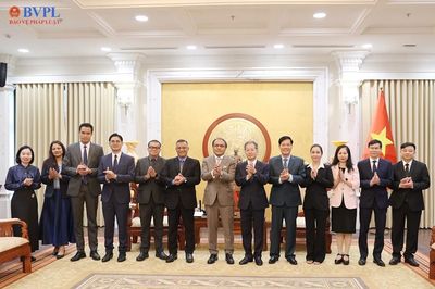 Chánh án TAND tối cao Nguyễn Văn Quảng tiếp Tổng Chưởng lý Malaysia