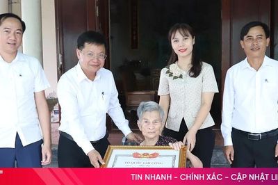 Ấm áp hoạt động tri ân người có công