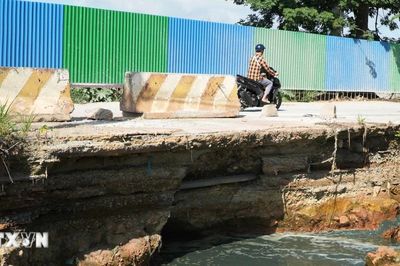 Suối giáp ranh Đồng Nai-Thành phố Hồ Chí Minh sạt lở, nhiều hộ dân bị ảnh hưởng