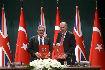 Món quà chia tay bất ngờ Tổng thống Erdogan tặng lãnh đạo các nước thành viên NATO