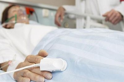 Người phụ nữ 36 tuổi gãy cổ chỉ vì một cái ngáp