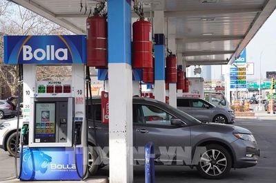 Giá dầu diesel tại Mỹ tăng mạnh nhất trong vòng bốn năm sau lệnh cấm xuất khẩu của Nga