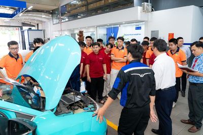 Khi xe điện trở thành xu hướng - Công nghệ ô tô điện mở lối cho người trẻ đón đầu tương lai
