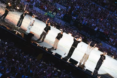 BTS 'phủ tím' London, lập kỷ lục 130.000 khán giả với hai đêm diễn bùng nổ