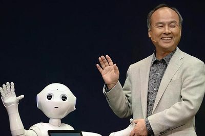 Masayoshi Son đang làm gì với SoftBank?