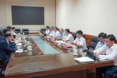 Doanh nghiệp Hàn Quốc tìm cơ hội đầu tư cảng xanh, logistics tại Huế