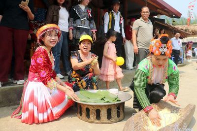 Xây dựng bản du lịch cộng đồng từ bản sắc riêng