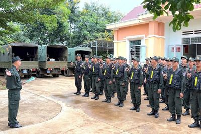 Trung đoàn Cảnh sát cơ động số 7 làm công tác dân vận tại xã Ia Băng