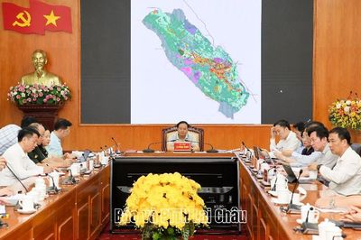 Họp Ban Thường vụ Tỉnh ủy cho ý kiến vào Quy hoạch chung đô thị liên phường Tân Phong - Đoàn Kết