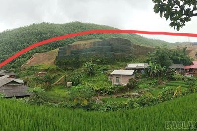 Phường Sa Pa di chuyển khẩn cấp 6 hộ dân khỏi khu vực có nguy cơ sạt lở cao