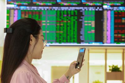 Hoàn thiện hành lang pháp lý cho giao dịch điện tử trên thị trường chứng khoán