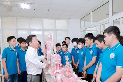 Đẩy mạnh kết nối tư vấn hướng nghiệp và phân luồng tuyển sinh