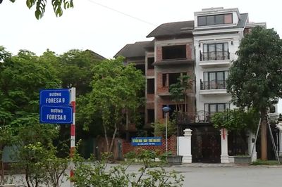 Thanh khoản lao dốc, chủ biệt thự, liền kề Hà Nội tạm dừng rao bán