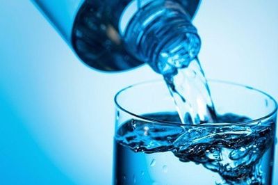 Uống nước lọc hay uống trà tốt hơn? Câu trả lời không đơn giản như nhiều người nghĩ