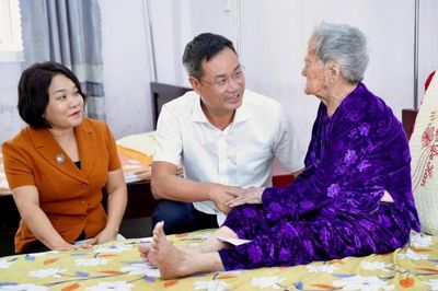Bí thư Thành ủy Đà Nẵng thăm Trung tâm phụng dưỡng người có công cách mạng và Mẹ Việt Nam anh hùng