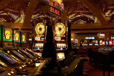 Vì sao các casino không có đồng hồ và cửa sổ?