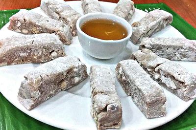 Vì sao gọi là chè lam?