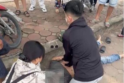 Nam sinh viên y khoa kiên trì ép tim 30 phút cứu người bất tỉnh trên đường