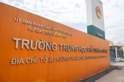 Công an mở rộng điều tra vụ 146 điểm 10 Toán ở Tuyên Quang