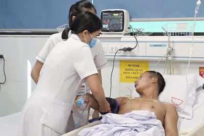 Thông tin mới nhất vụ lật tàu trên biển khiến 5 người gặp nạn