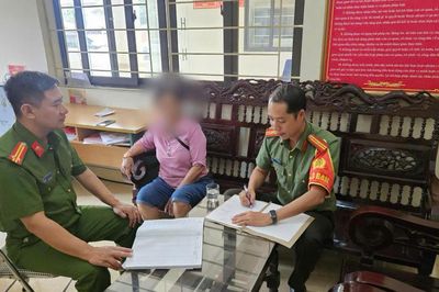 Lào Cai: Suýt mất 140 triệu đồng vì 'quà tặng' từ nước ngoài gửi về
