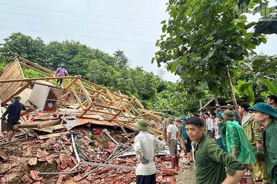 Công an, bộ đội Sơn La khẩn trương hỗ trợ người dân ứng phó mưa lũ, sạt lở