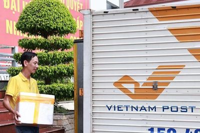 Bưu điện Việt Nam tham gia vận chuyển mẫu sinh phẩm ADN thân nhân liệt sĩ trong 'Chiến dịch 500 ngày đêm'