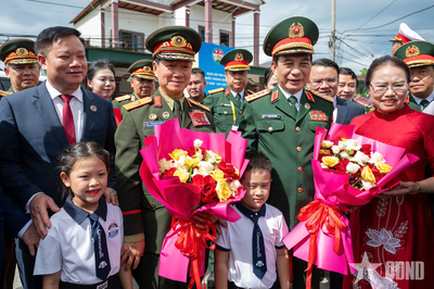 Đoàn đại biểu hai nước Việt Nam - Lào dự Lễ khởi công trường mầm non tại Nghệ An
