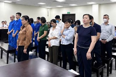 Biến nghiệp vụ quản lý hành nghề y, dược tư nhân thành chuỗi 'dịch vụ' môi giới, nhận hối lộ