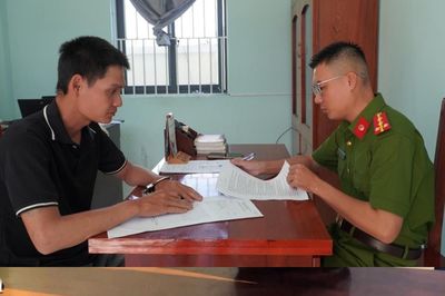 Cướp của người bán vé số