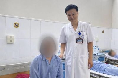 Hàng trăm viên sỏi lấp đầy túi mật của người phụ nữ 39 tuổi