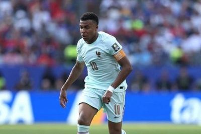 Phong độ đỉnh cao đưa Kylian Mbappe đi vào lịch sử World Cup