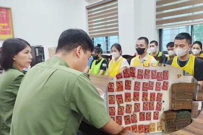 Công an Hà Nội triệt phá đường dây mua bán 5.000 tài khoản ngân hàng