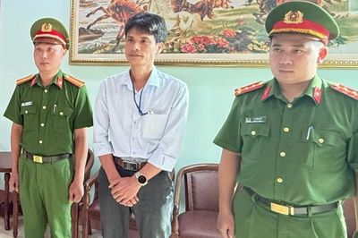 Bắt giám đốc công ty bán hơn 250 tấn phân bón giả
