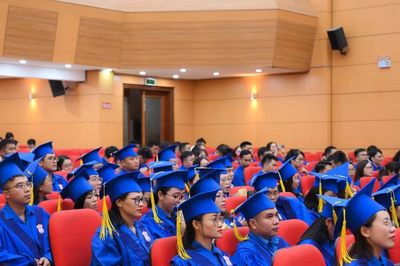 Điểm sàn ngành Y khoa có trường lên đến 24 điểm, vượt trần Bộ GD&ĐT công bố