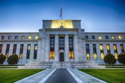 Fed: Giá dầu sẽ hạ nhiệt bất chấp nguy cơ xung đột tái diễn