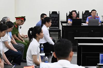 Mở lại phiên xử vợ chồng giám đốc bán 13 triệu sản phẩm giả, che giấu 190 tỷ doanh thu